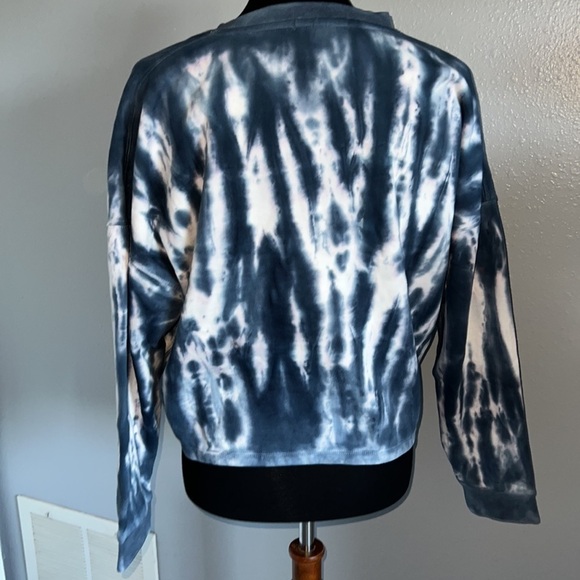 Tie Dye Cropped Crew Neck sweatshirt size small blue & white - Picture 5 of 14
